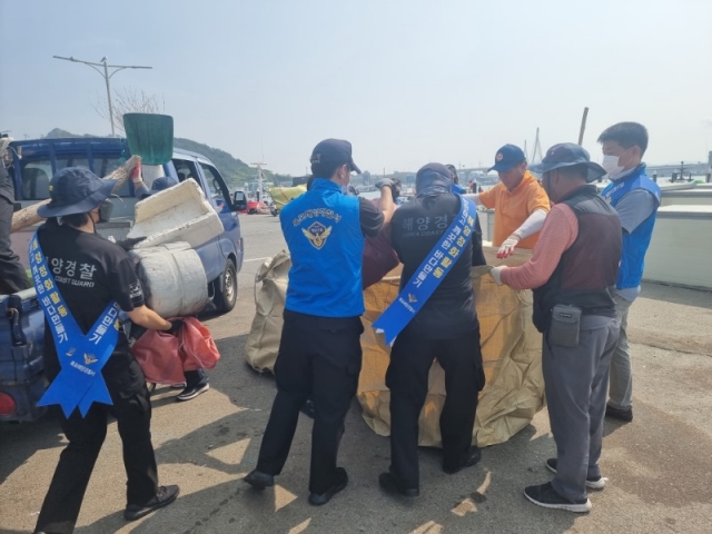 ���������ؾ����û ���������� 7�� ������ ���� �Ͽ����� ��ǳ���� ���� �ؾȰ��� ���з��� �����⸦ ġ��� �� ������ȭȰ���� ���̰� �ִ� (1).jpg