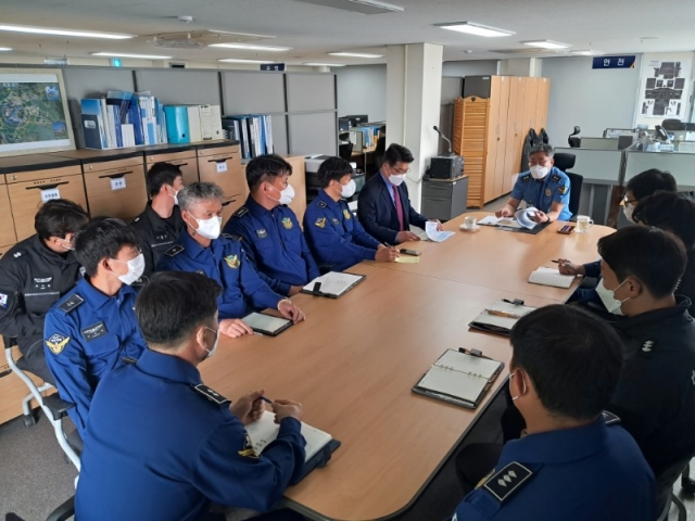 ������ ���������ؾ����û���� 26�� ���� ���ϱ��� �ִ� ����ȸ�����װ��븦 �湮�� ���弼�� �����¼��� �����ϰ� �ִ� (1).jpg