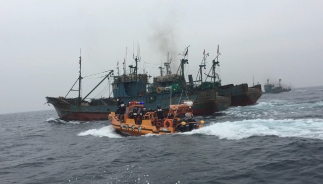 ���������ؾ����û �Ҽ� ���������� �ܱ���� �˹��˻��ϰ� �ִ� ���..jpg