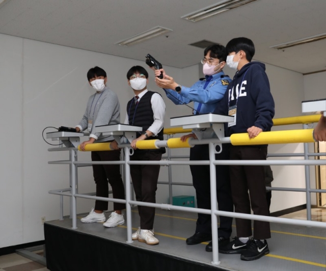 17�� ���������ؾ����û û�縦 �湮�� �������� ���л����� �ؾ���������κ��� �ػ� �ùķ��̼� ��� ����� ���� �ִ�..jpg