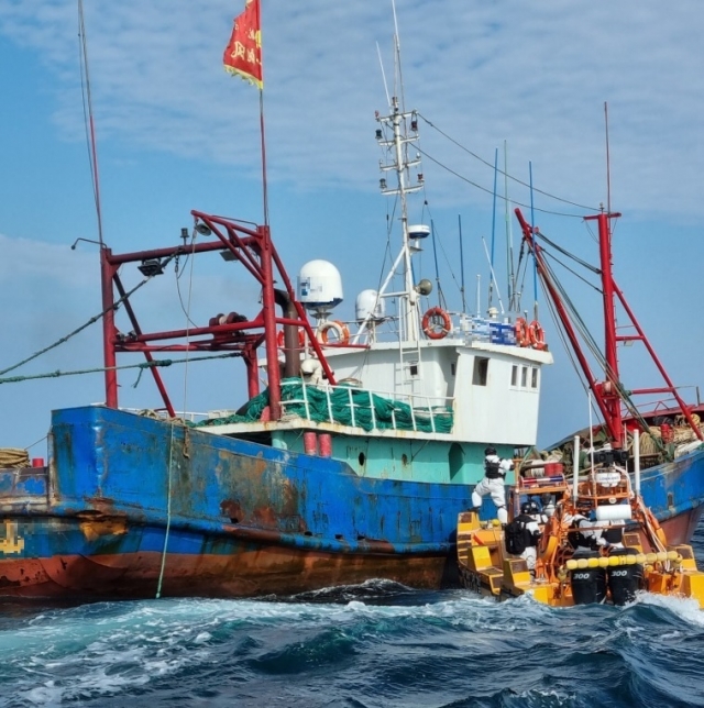 ���������ؾ����û�� ���ؾ���������� �յ����� �ܼ��ϰ� �ִ� ���..jpg