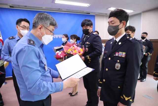 ������(����) ���������ؾ����û û���� 30�� û�� ��ȸ�ǽǿ��� ��ȹ��� ������ �������� ������������� �����ϰ� �ִ�..JPG