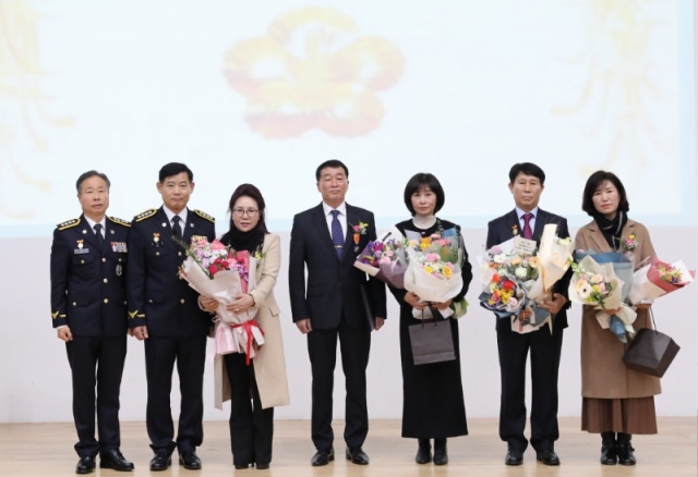 30�� ���������ؾ����û û�� �밭�翡�� ���� ��2022�� ���� ���ӽġ����� ������(���ʿ��� �ι�°) �Ѱ�, ����ȯ(���ʿ��� �׹�°) �繫��, ������(���ʿ��� ������°) �ֻ� ���� ����Կ��� �ϰ� �ִ�..jpg