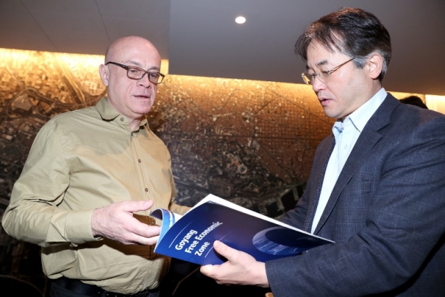 1-1. �ٸ����γ� ��Ƽ�� �湮 (��ũ �꽺(Marc Sans) �ٸ����γ� ��Ƽ�� ȫ���ڹ���(��), �̵�ȯ ����Ư�ʽ���(��)).jpg