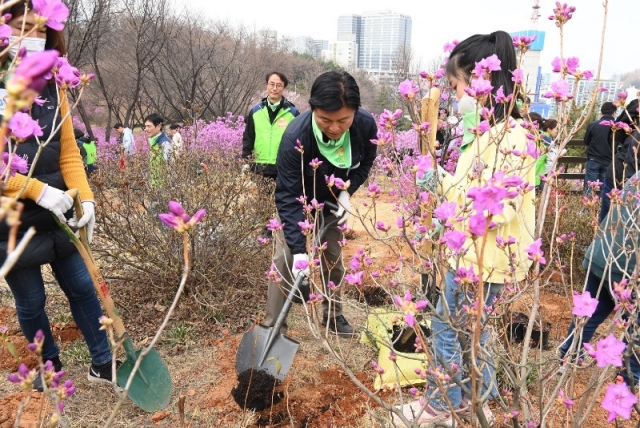 2-2. ��õ�ô� ��78ȸ �ĸ����� �¾� ���̻� ���޷����꿡�� ���޷� ���� 7,000�׷縦 �ɾ���.jpg