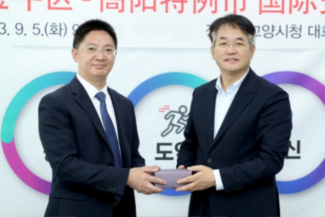 2.�߱� û�ν� ������ ��ǥ�� ����Ư�ʽ� �湮 (1).jpg