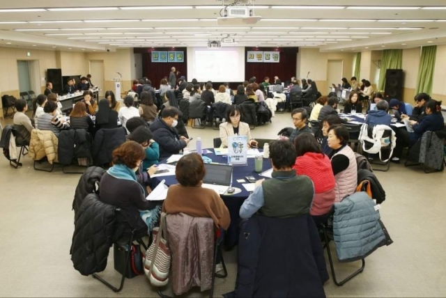 2. ź���߸��� ���� �ù��� �پ��� �ǰ��� ������ ���� ��Ź����� �����ϰ� �ִ�.jpg