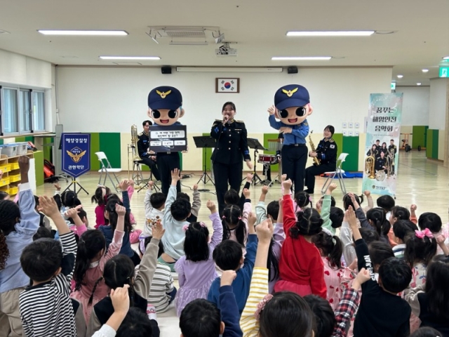 4�� 5�� �ؾ���� �����Ǵ��� �����ʵ��б�������ġ���� �湮�Ͽ� �ؾ���� ���� ���α׷��� �����ϰ� �ִ�..jpg